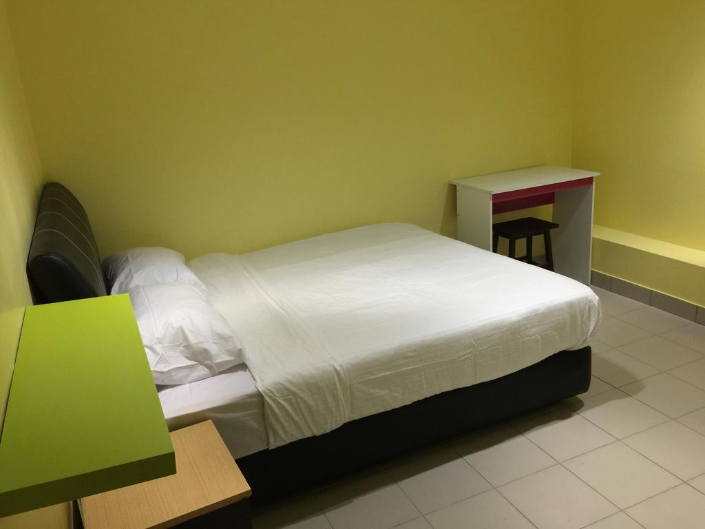 Miri Budget Inn Szoba fotó